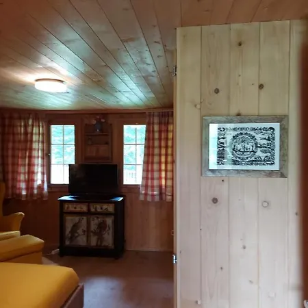 Chalet Uppsala シャレー Gsteig