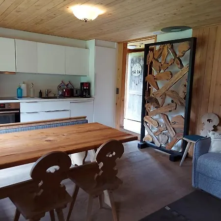 シャレー Chalet Uppsala Gsteig